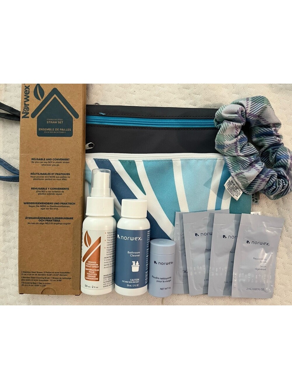 Lot NORWEX 2 Wristlet Travel Pouch Bag Gray Straws Bathroom Face Cleaner Samples